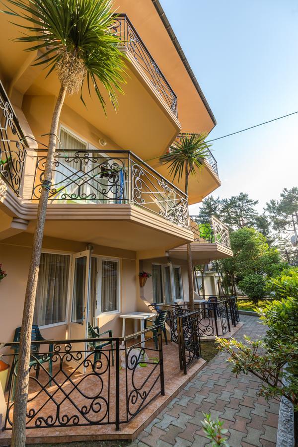 Hotel Simpatia Kobuleti Exterior photo